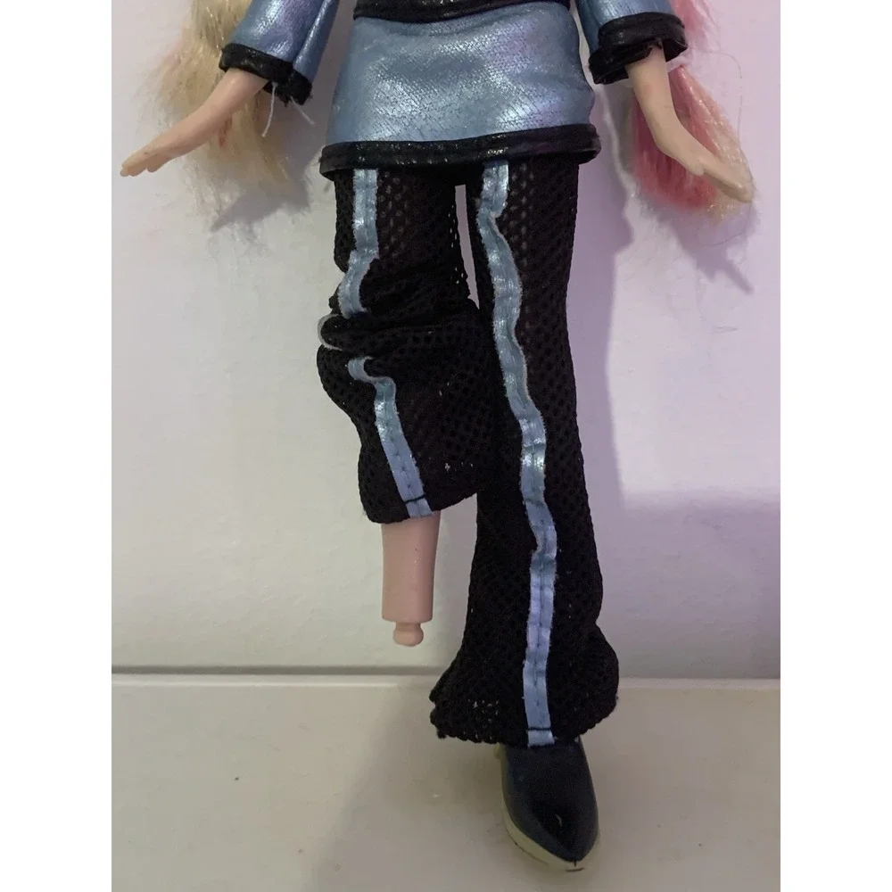 Bratz Live In Concert‎ Space Angelz Cloe Fashion Doll-2005 MGA